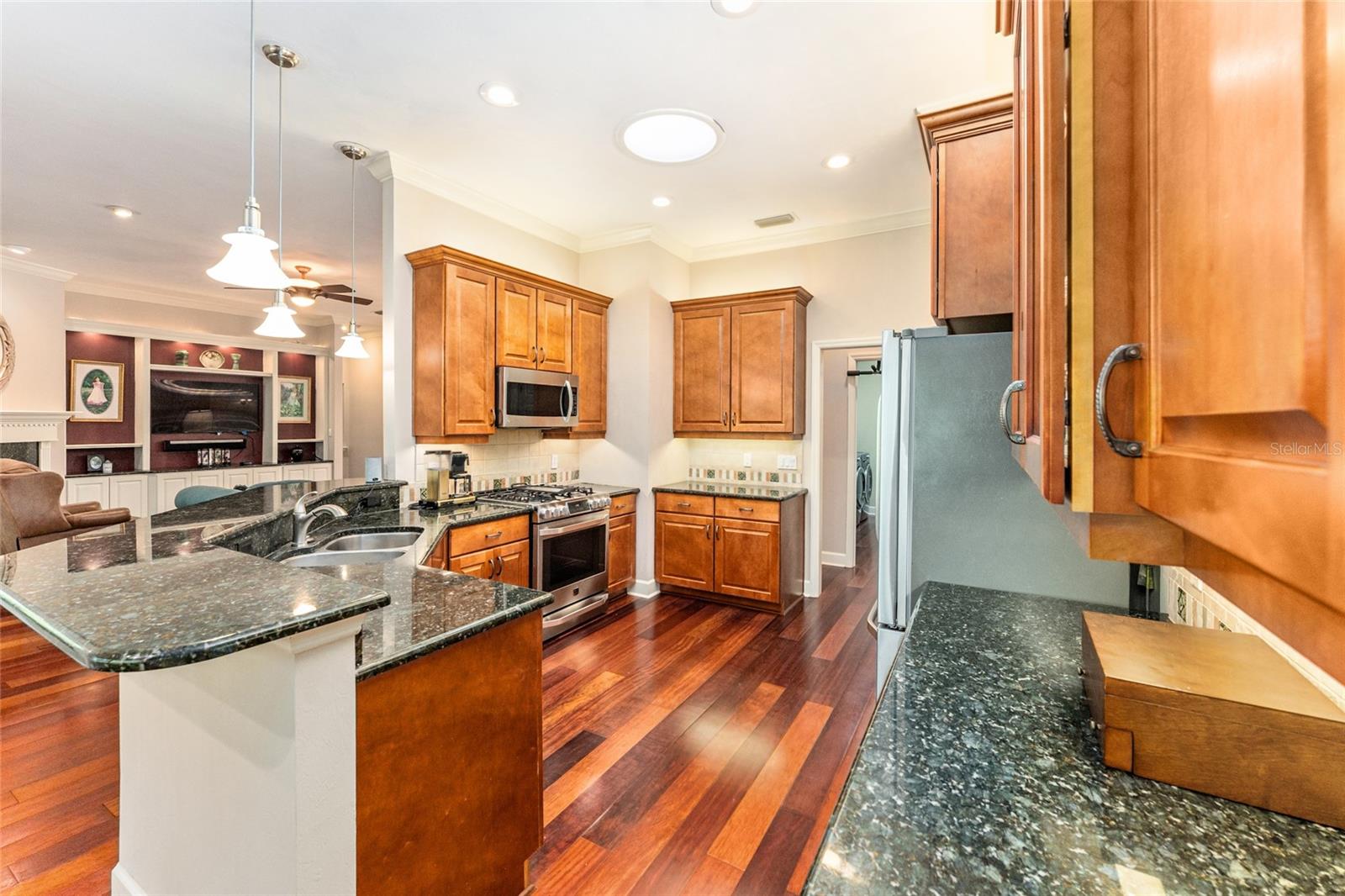 ELOISE GARDENS - Residential