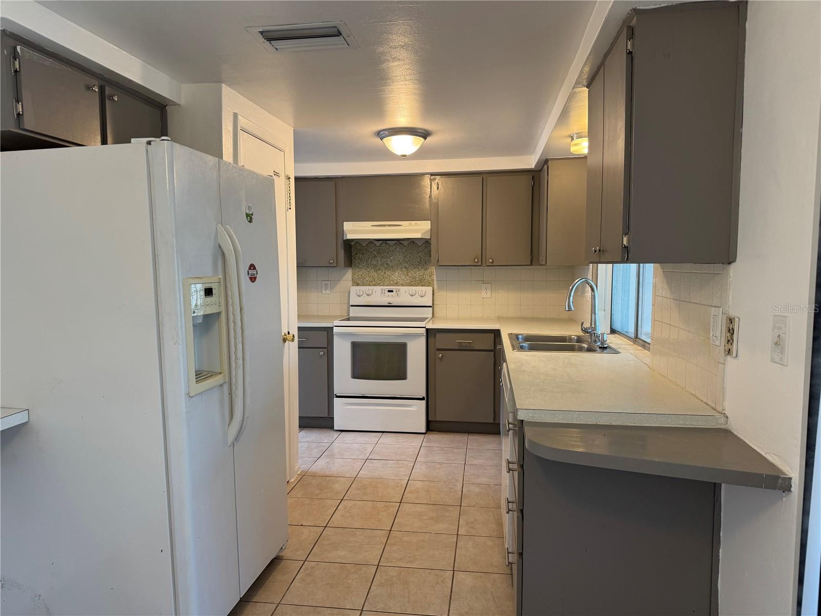 BEACON WOODS VILLAGE - Residential Lease