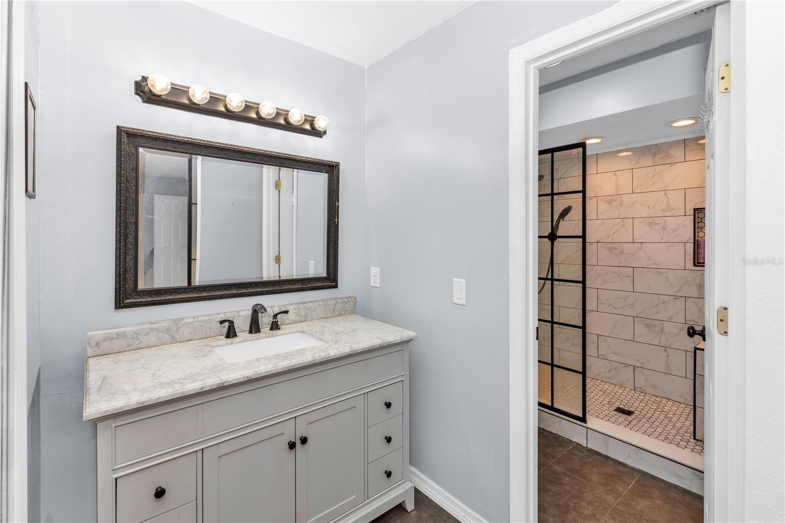 DELTONA LAKES UNIT 05 - Residential