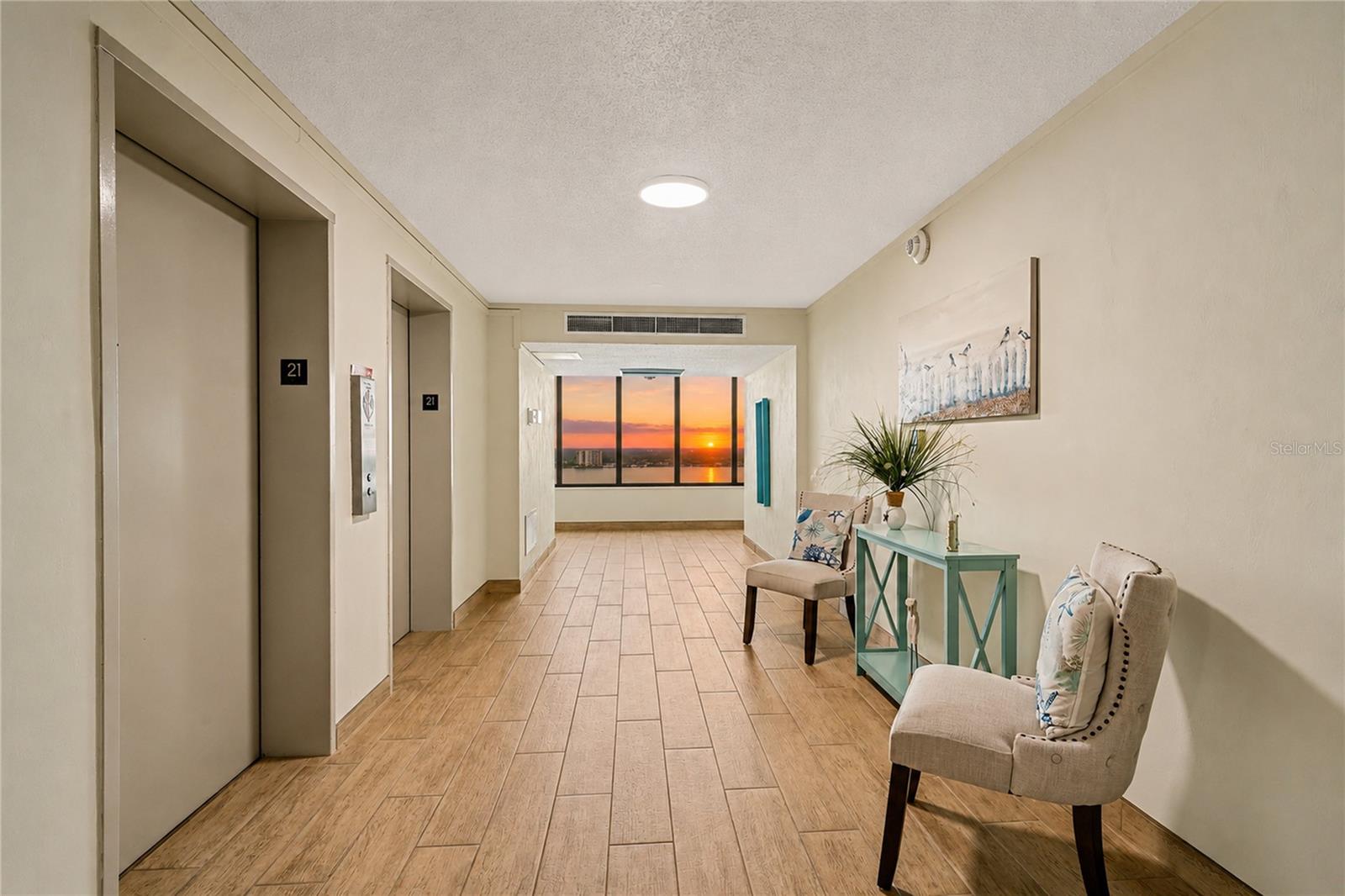 OCEAN 01 CONDO - Residential