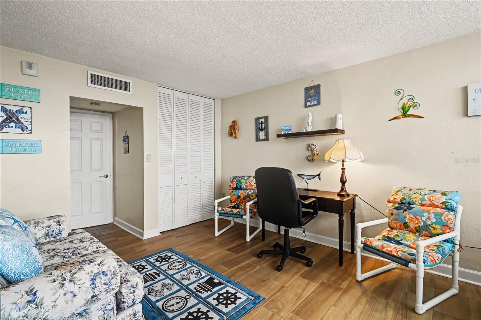 OCEAN 01 CONDO - Residential