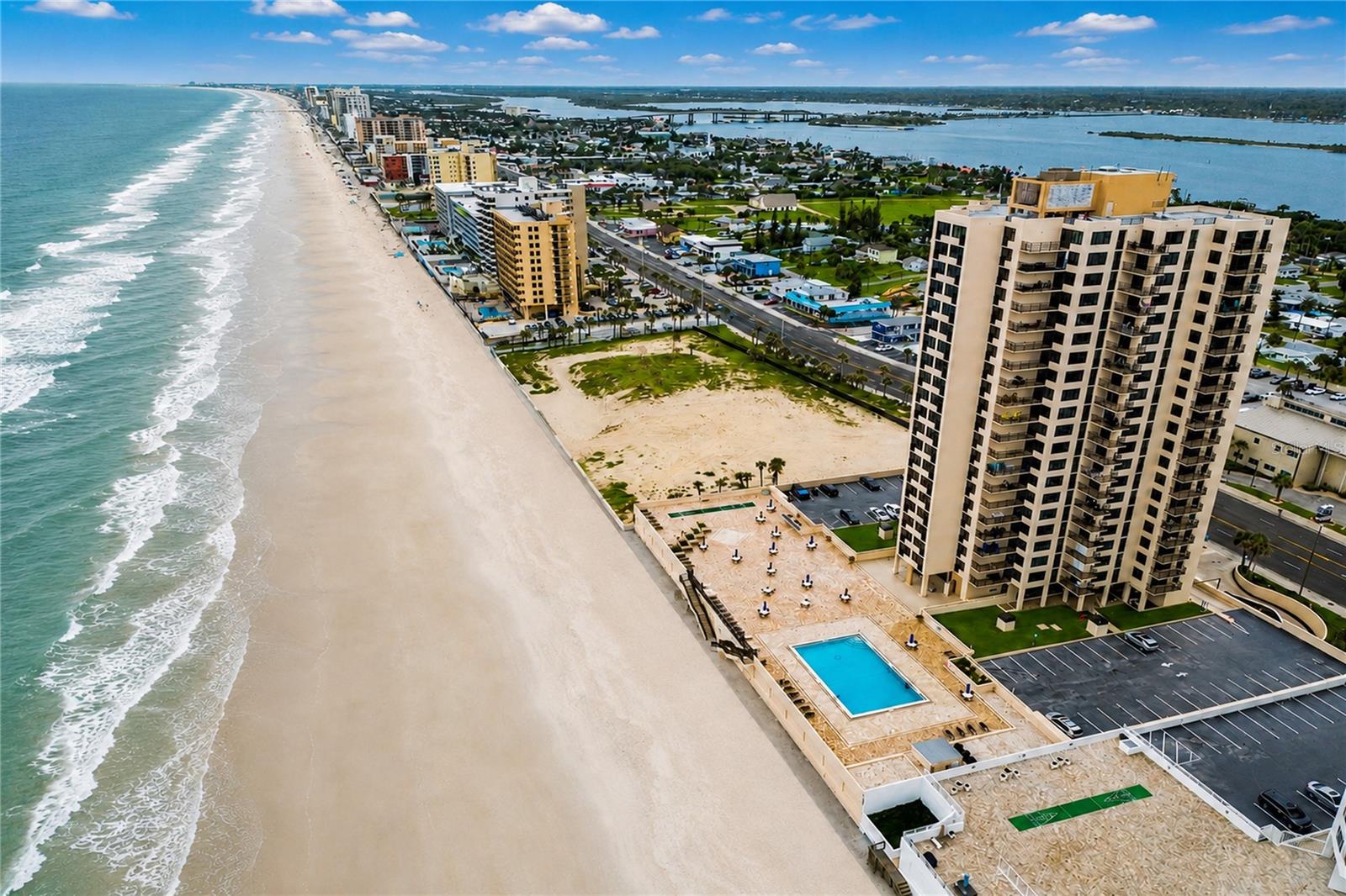 OCEAN 01 CONDO - Residential