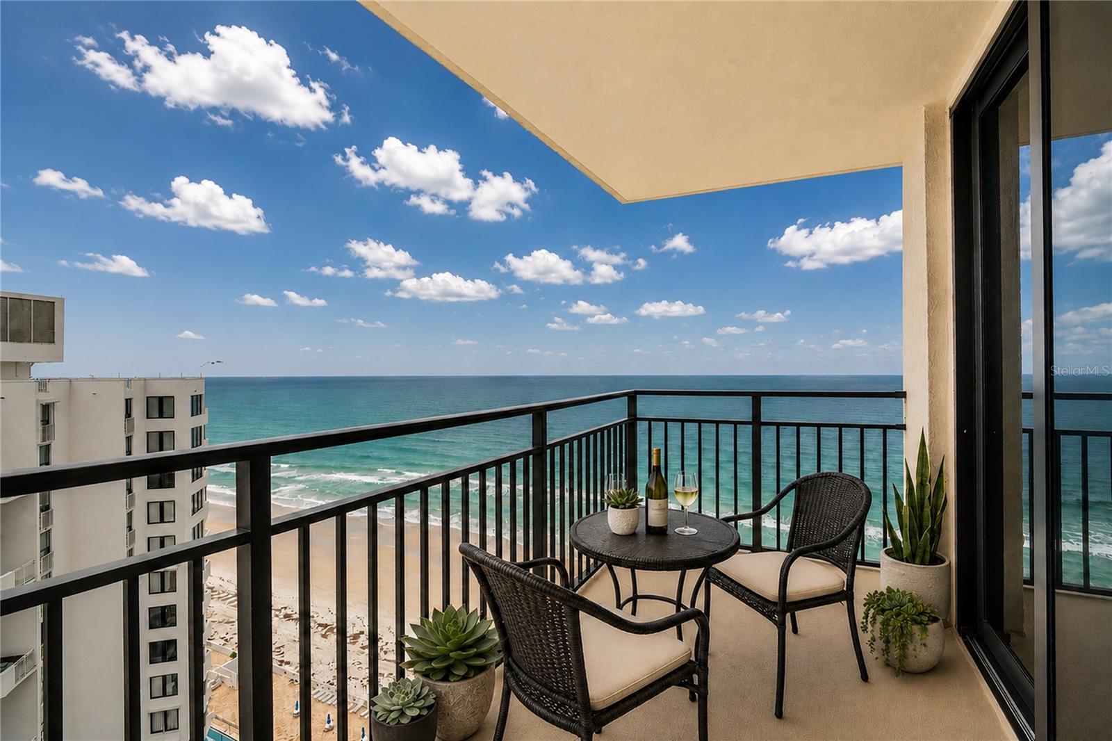 OCEAN 01 CONDO - Residential