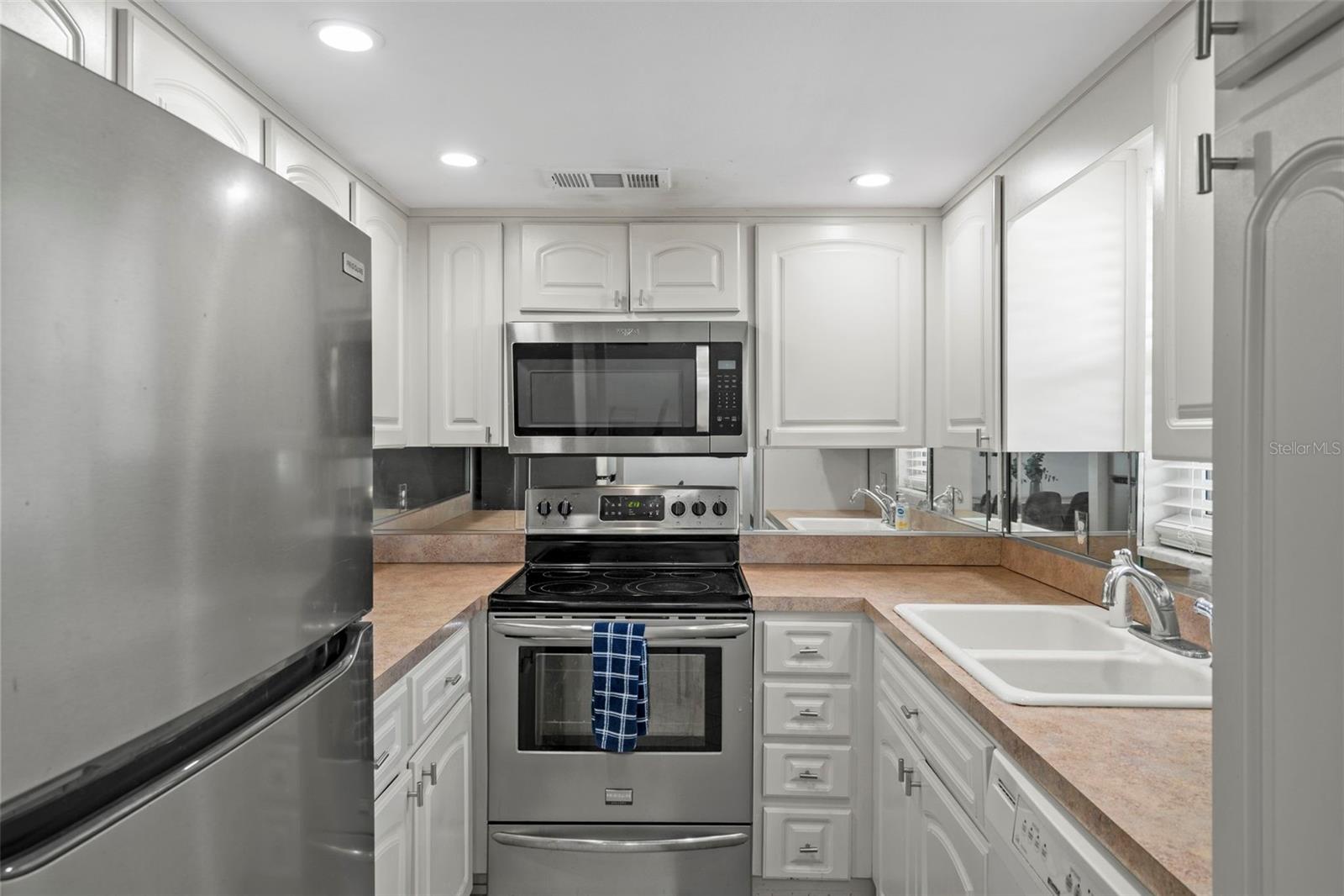 GULF HARBORS CONDO - Residential