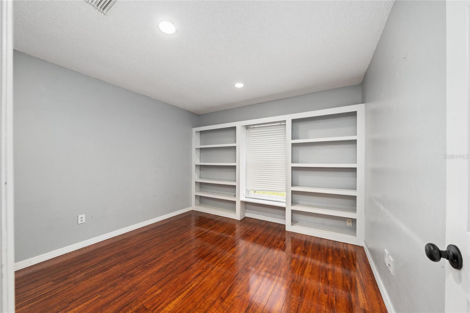 LINDFIELDS UNIT 1 - Residential