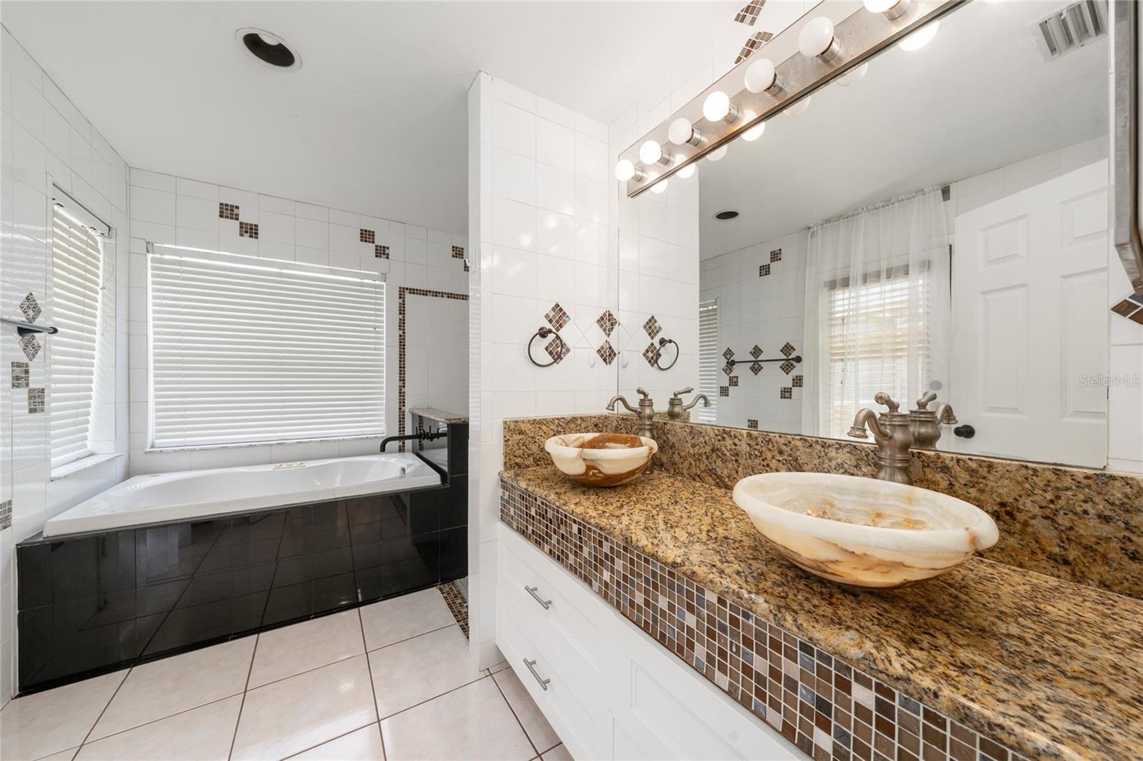 LINDFIELDS UNIT 1 - Residential