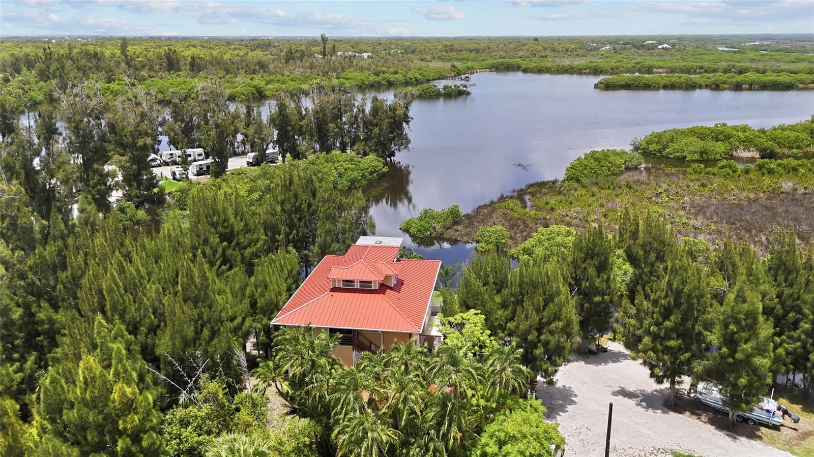 MYAKKA RIVER TRACTS & PLAMORE-666400 - Residential