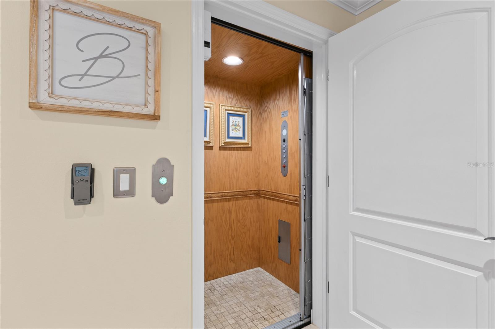 MYAKKA RIVER TRACTS & PLAMORE-666400 - Residential