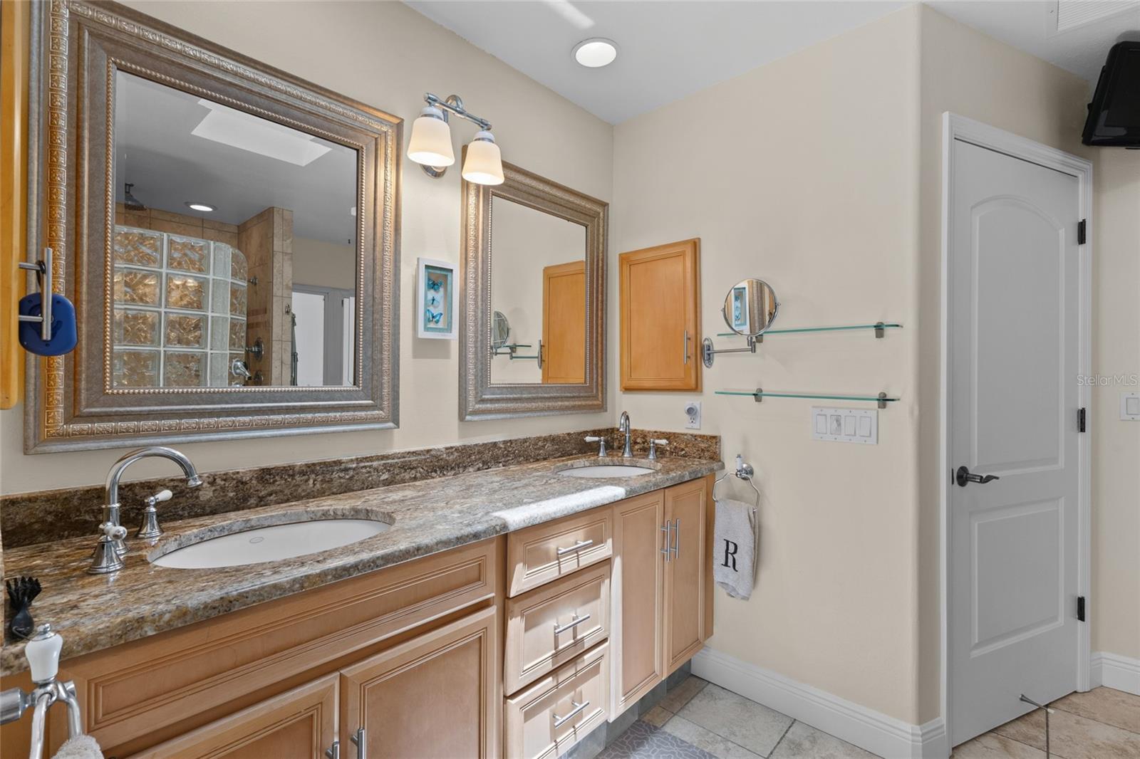 MYAKKA RIVER TRACTS & PLAMORE-666400 - Residential