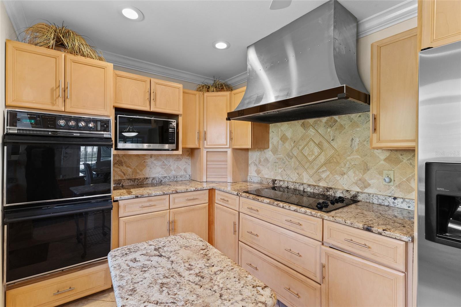 MYAKKA RIVER TRACTS & PLAMORE-666400 - Residential