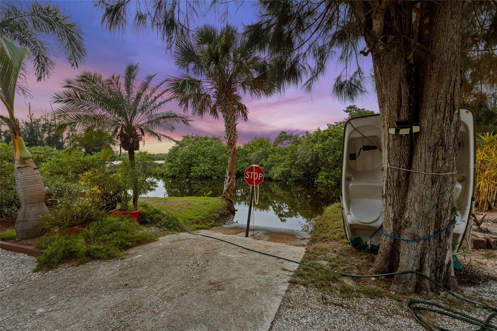 MYAKKA RIVER TRACTS & PLAMORE-666400 - Residential