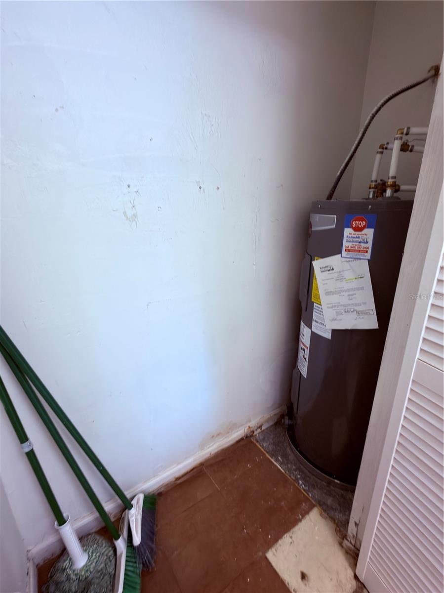 LEMON TREE CONDO SEC 03 CANYON - Residential