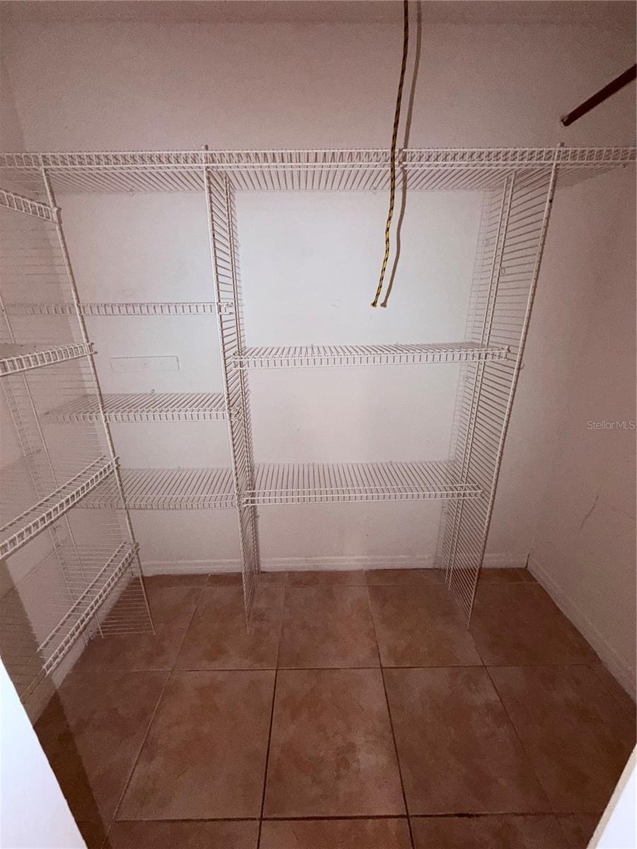 LEMON TREE CONDO SEC 03 CANYON - Residential