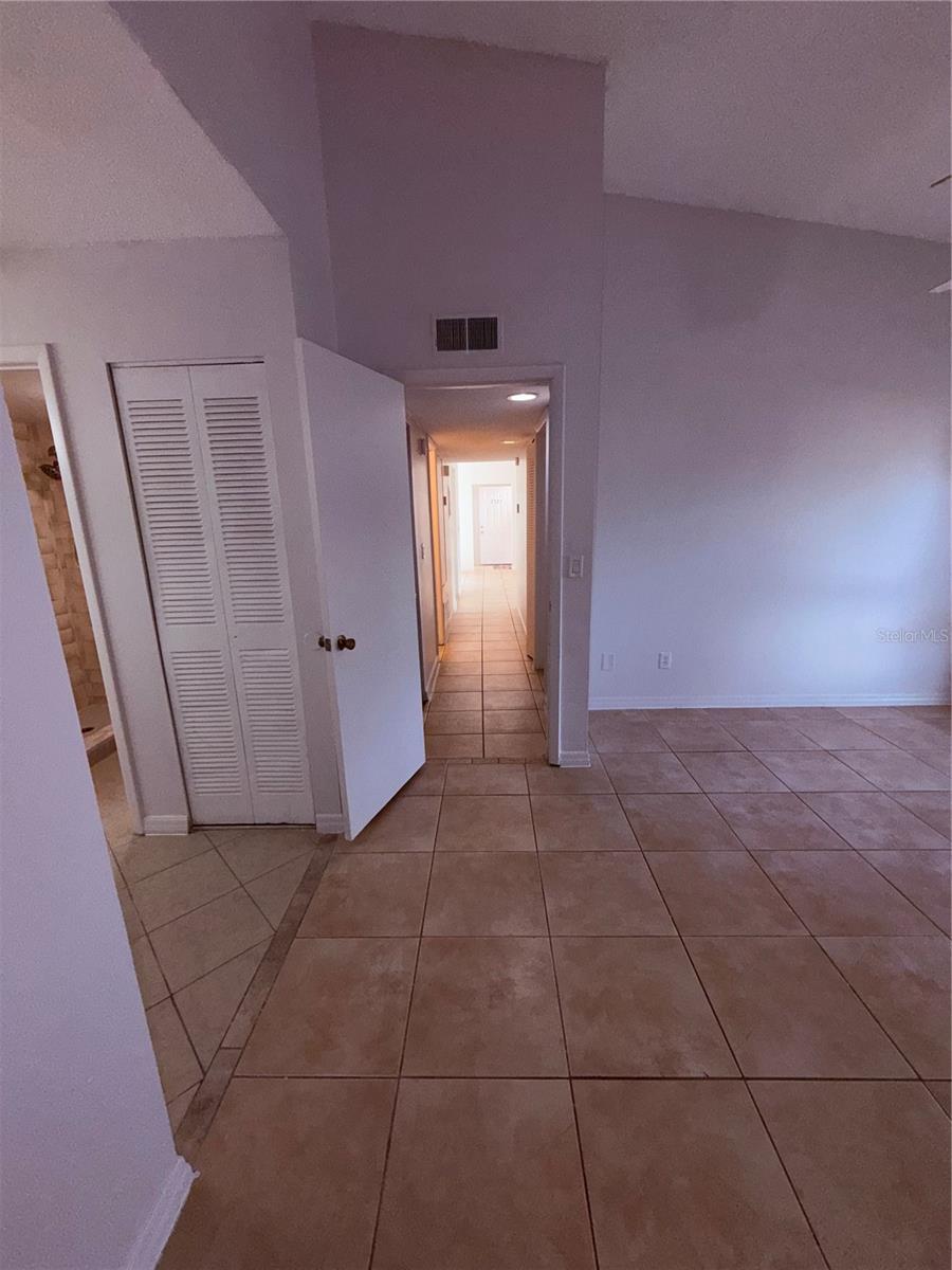 LEMON TREE CONDO SEC 03 CANYON - Residential