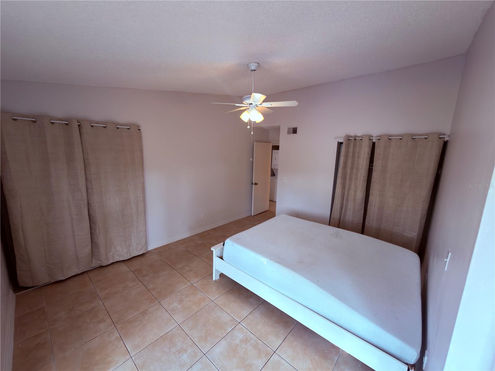 LEMON TREE CONDO SEC 03 CANYON - Residential