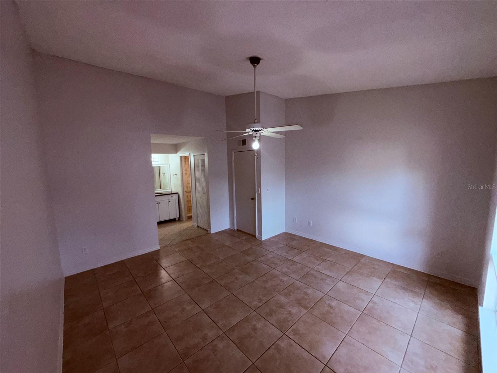 LEMON TREE CONDO SEC 03 CANYON - Residential