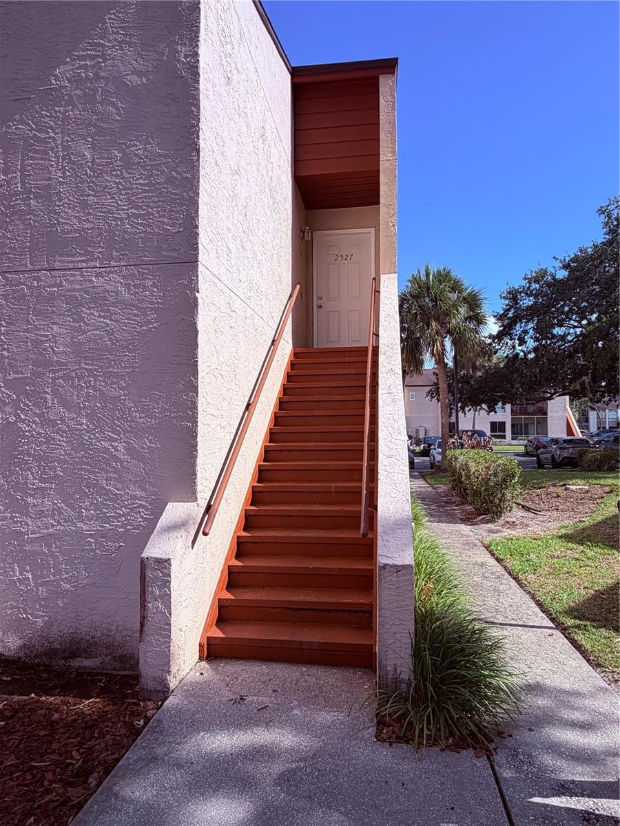 LEMON TREE CONDO SEC 03 CANYON - Residential
