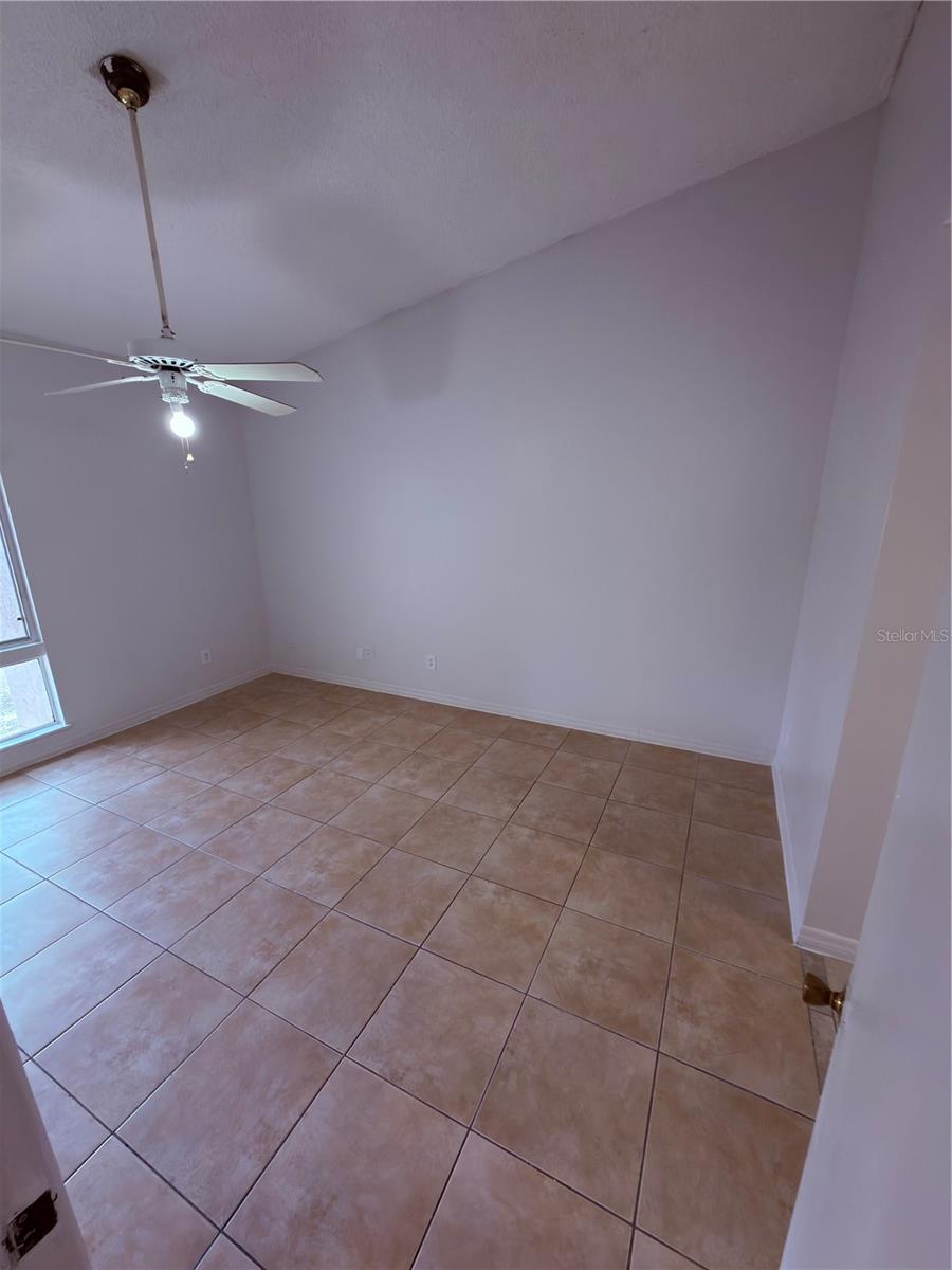 LEMON TREE CONDO SEC 03 CANYON - Residential