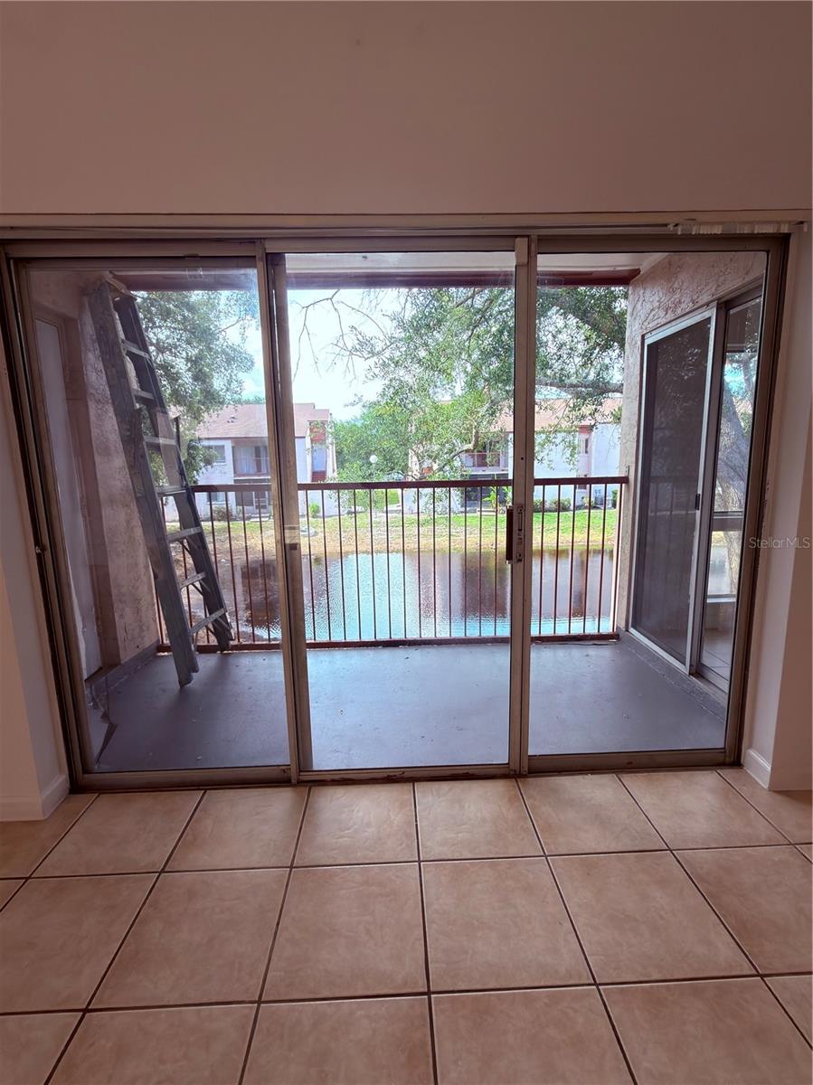 LEMON TREE CONDO SEC 03 CANYON - Residential