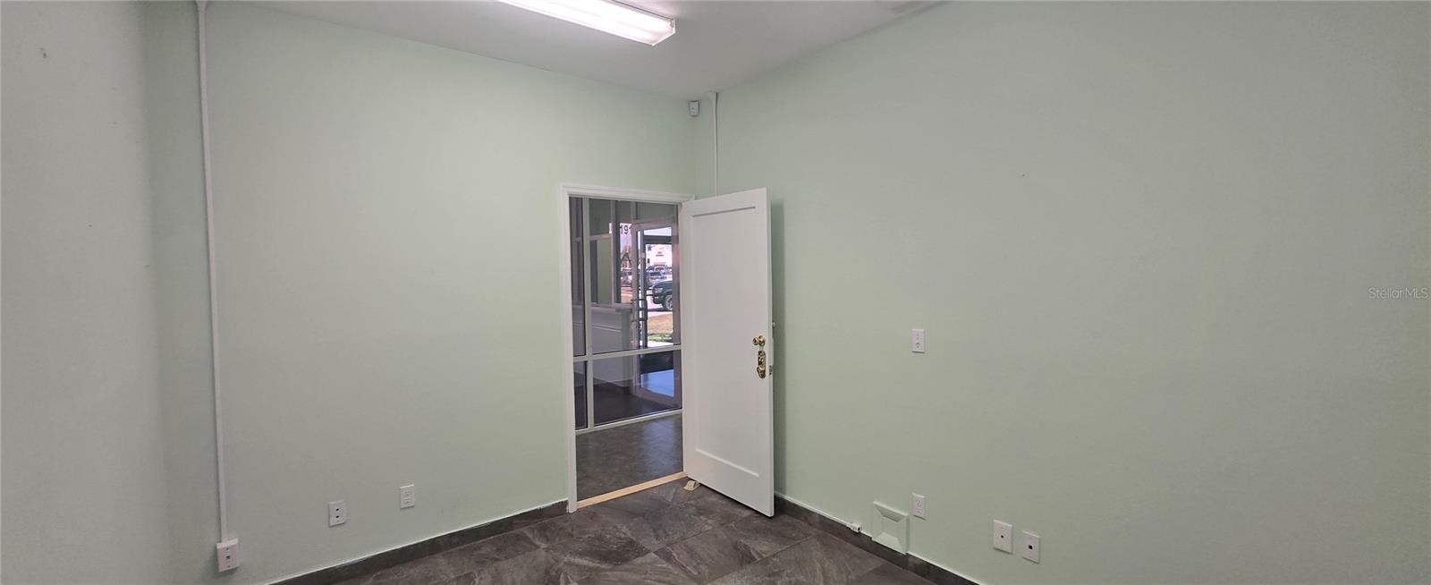 GRIFFIN PARK - Commercial Sale