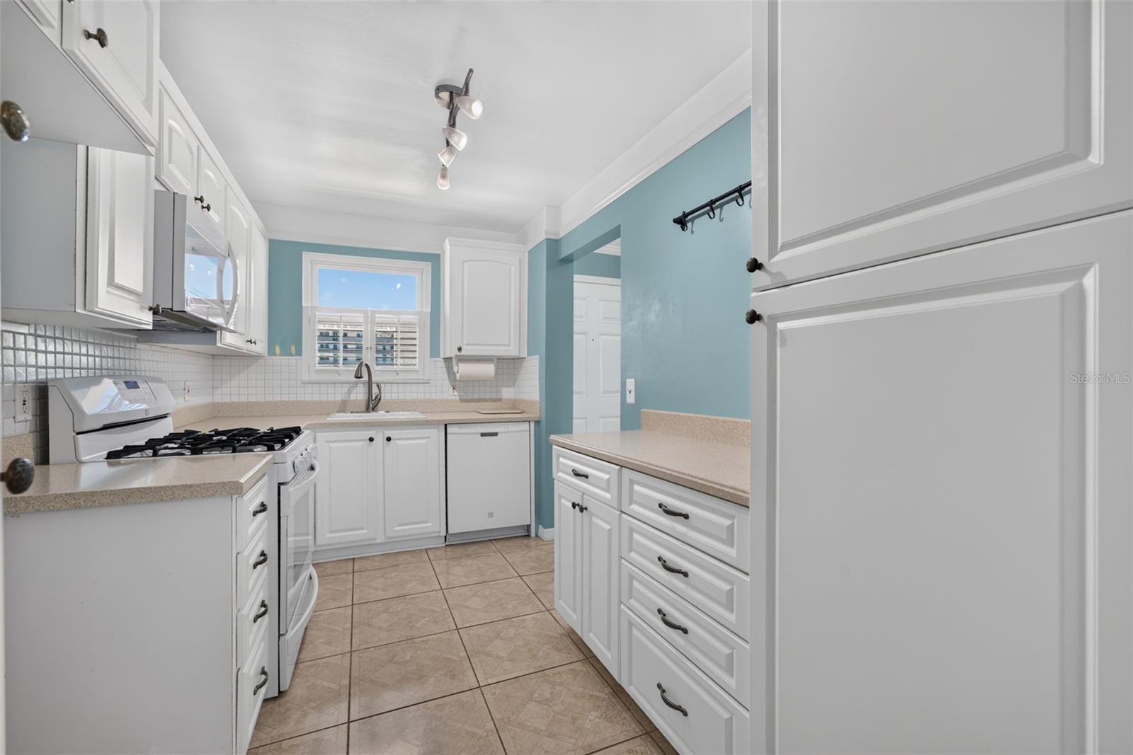 TOWN SHORES OF GULFPORT - Residential
