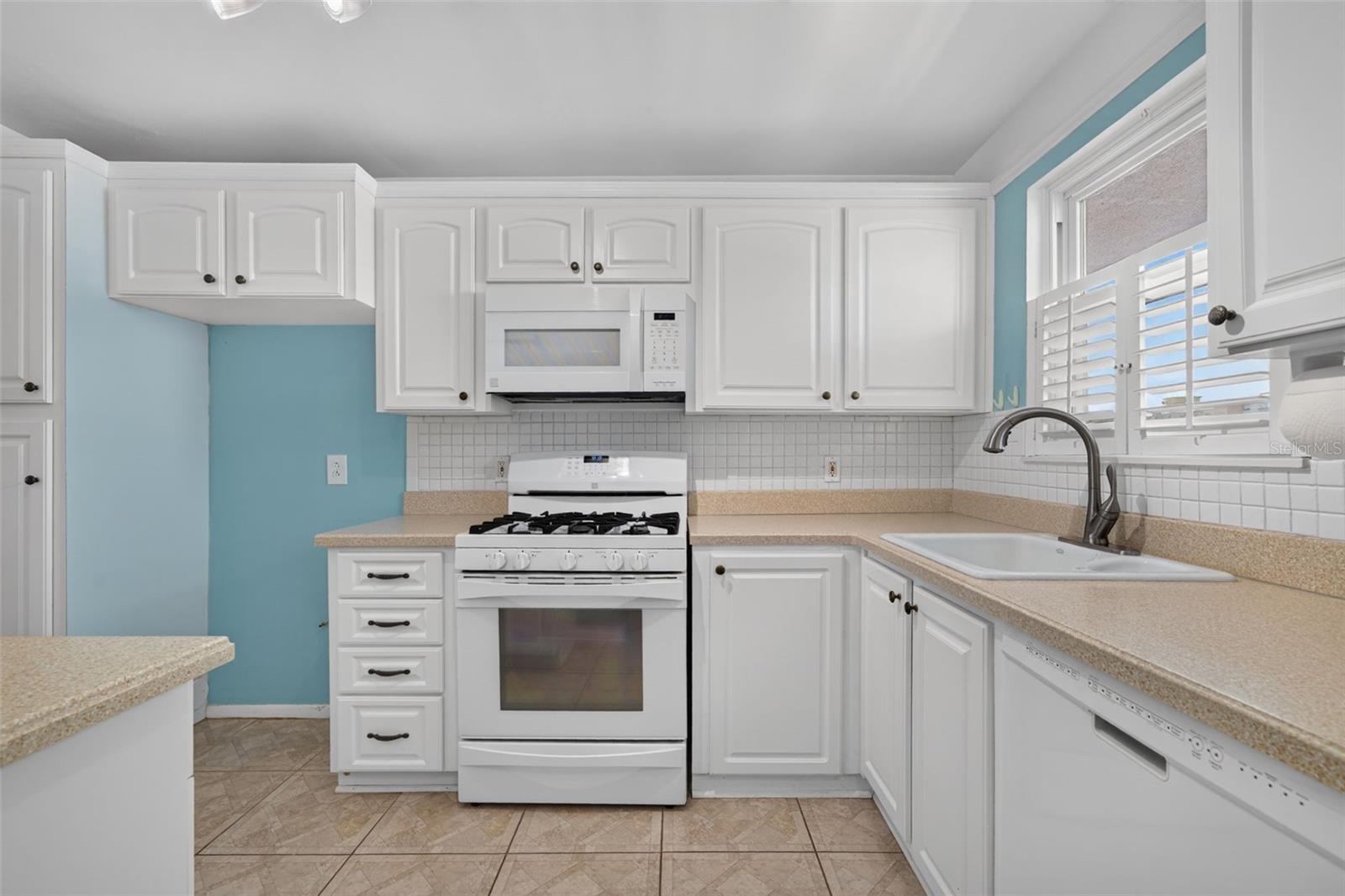 TOWN SHORES OF GULFPORT - Residential