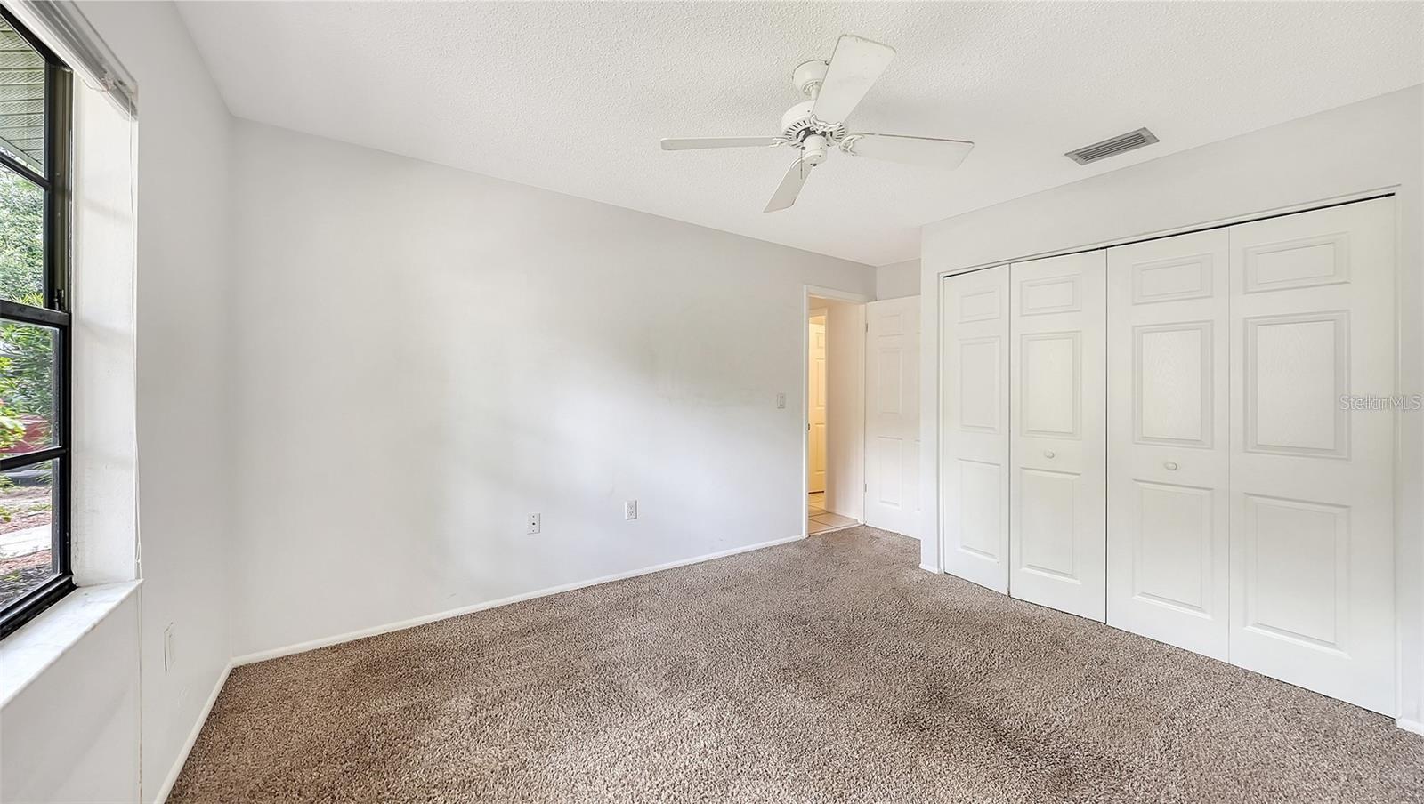 BARRINGTON WOODS - Residential