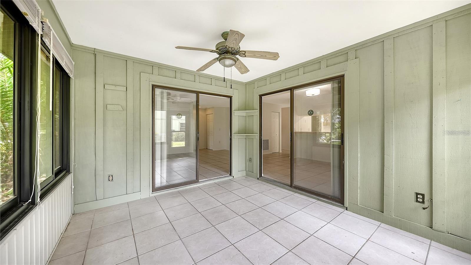 BARRINGTON WOODS - Residential