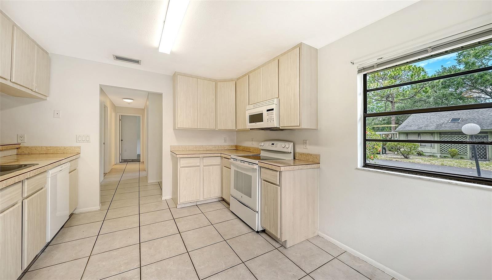 BARRINGTON WOODS - Residential