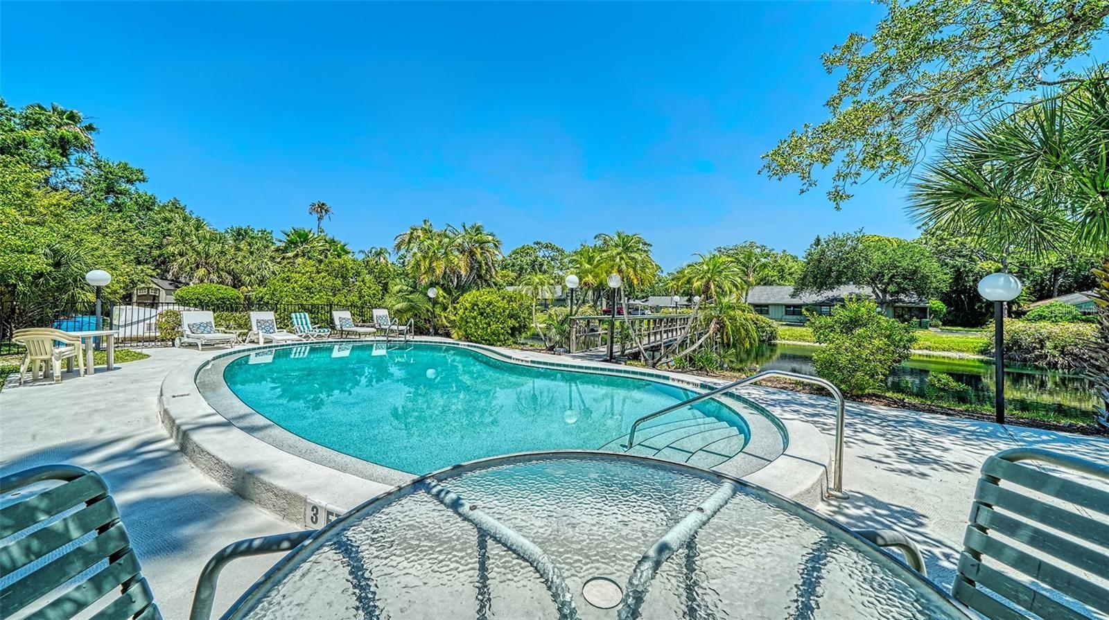 BARRINGTON WOODS - Residential