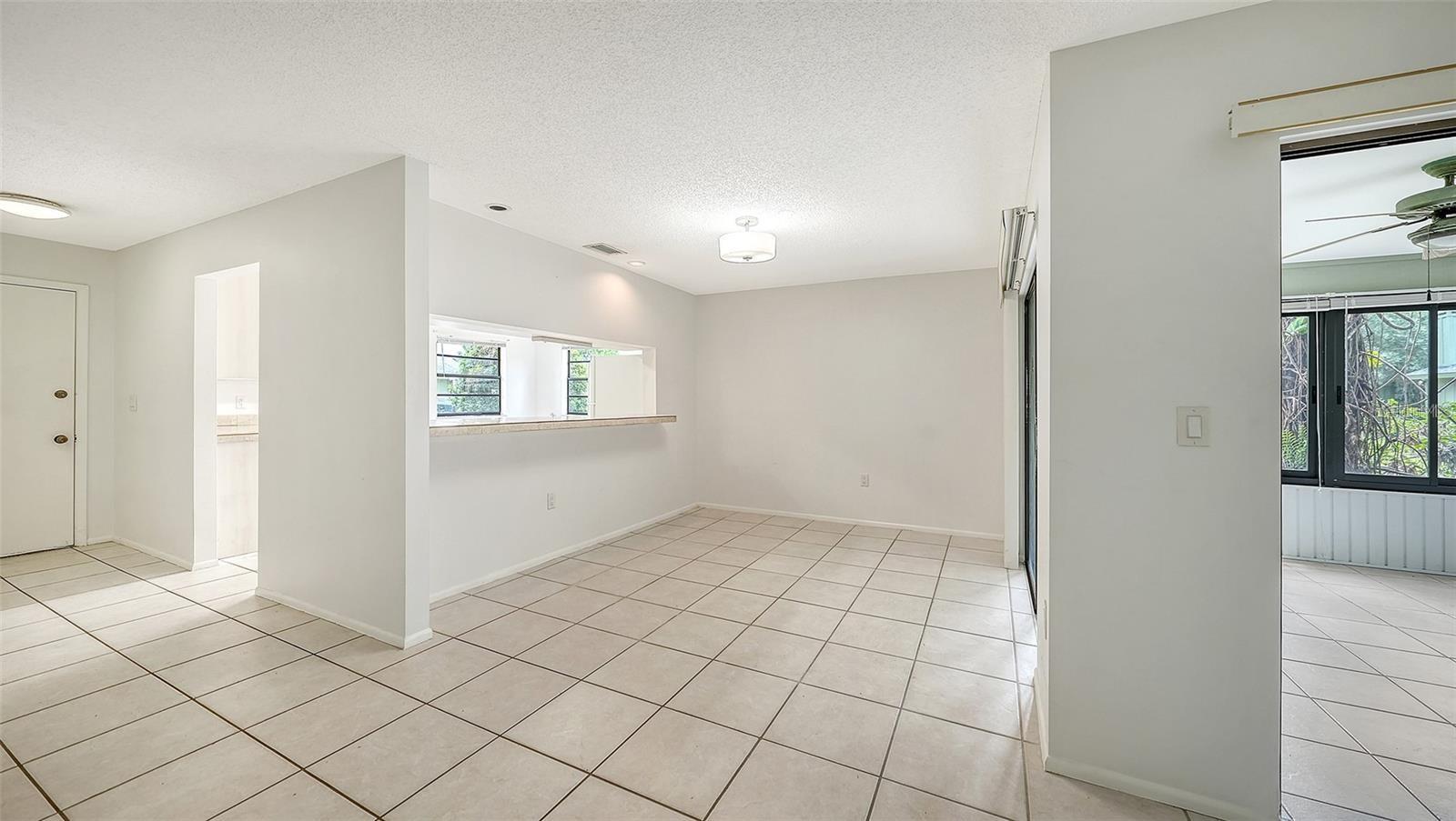 BARRINGTON WOODS - Residential