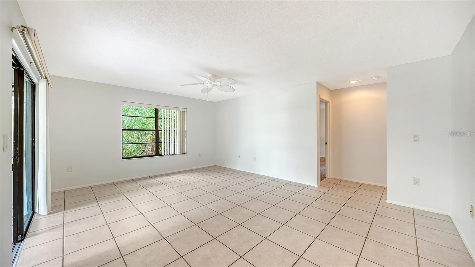 BARRINGTON WOODS - Residential