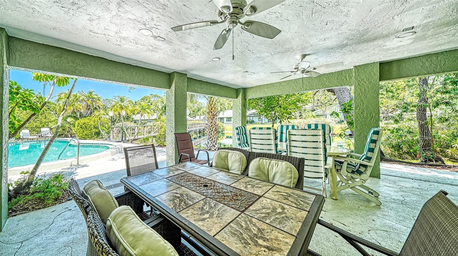 BARRINGTON WOODS - Residential