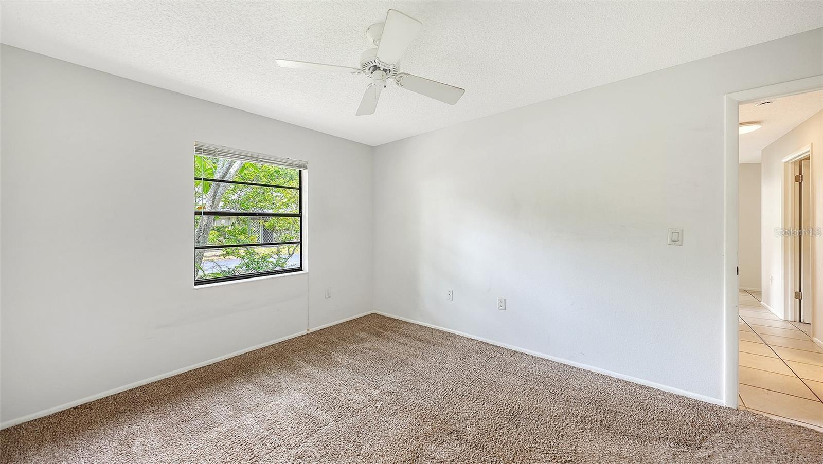 BARRINGTON WOODS - Residential