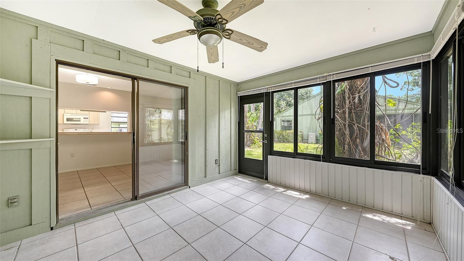 BARRINGTON WOODS - Residential