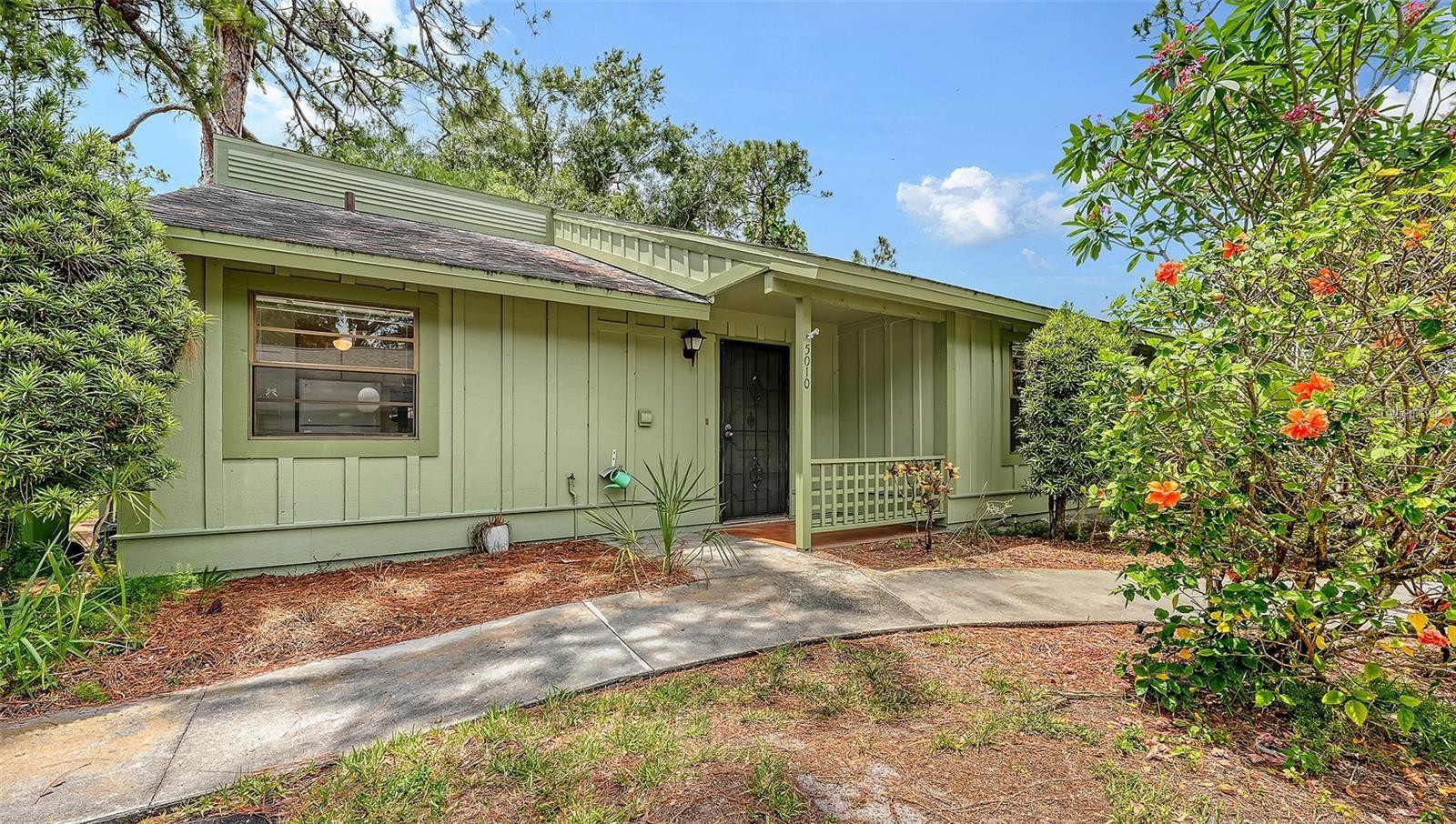 BARRINGTON WOODS - Residential