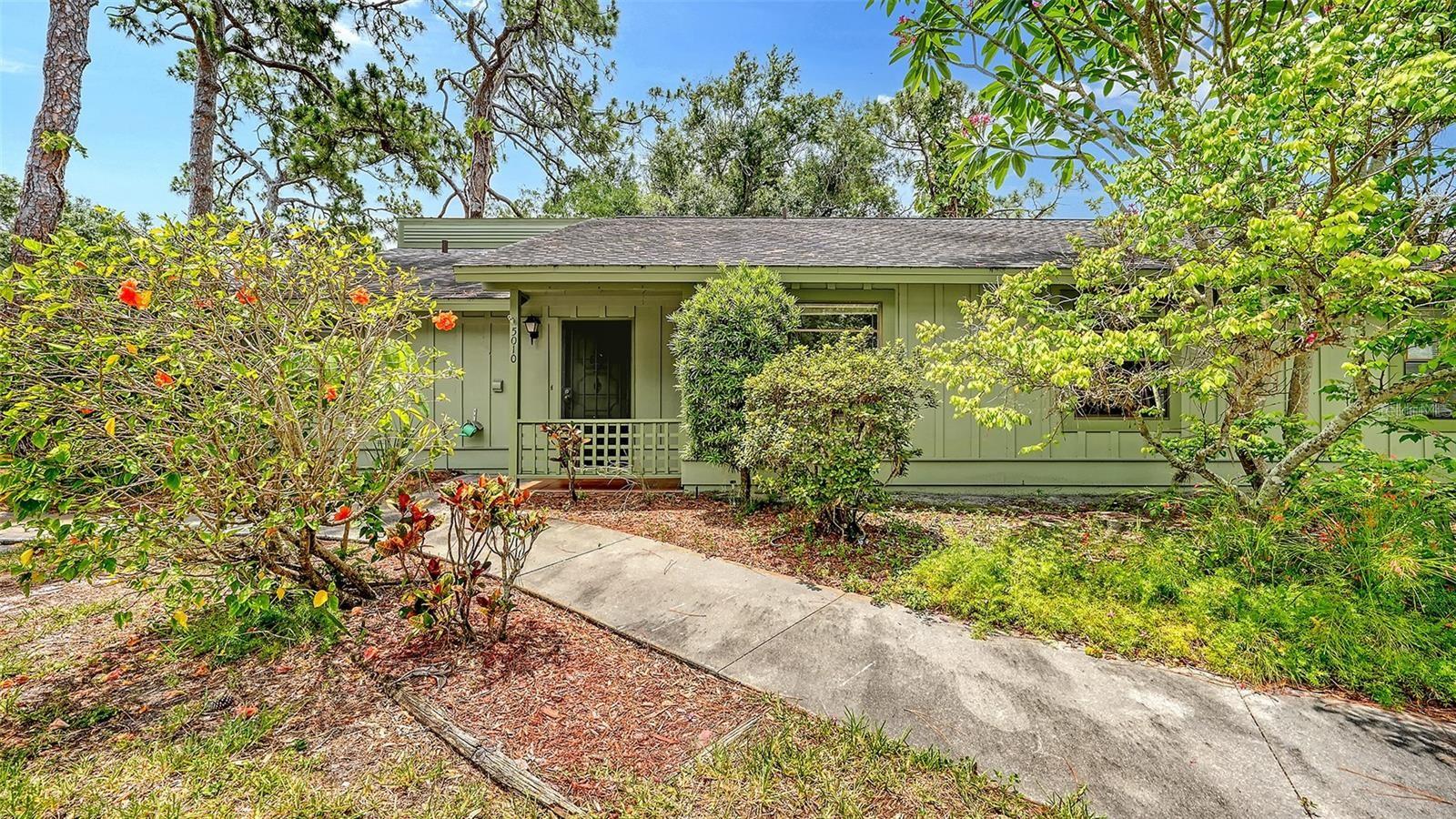 BARRINGTON WOODS - Residential