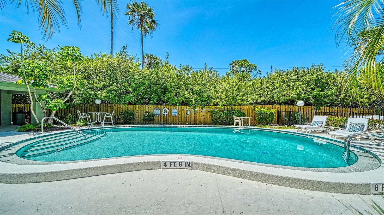 BARRINGTON WOODS - Residential
