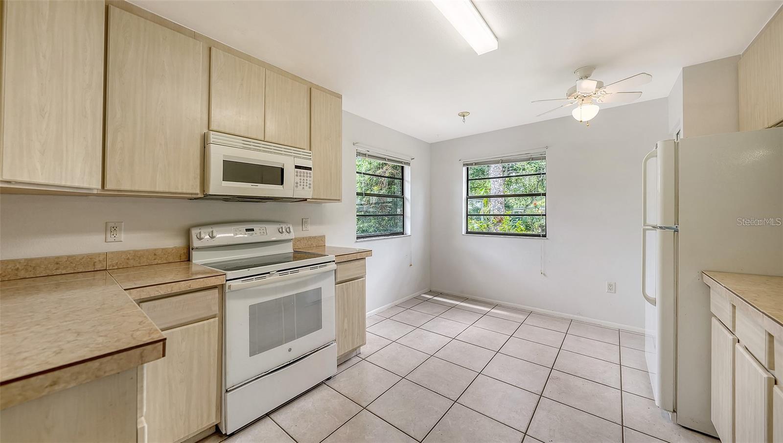 BARRINGTON WOODS - Residential