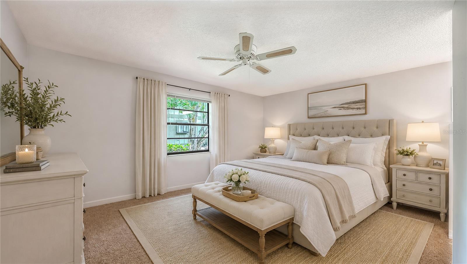 BARRINGTON WOODS - Residential