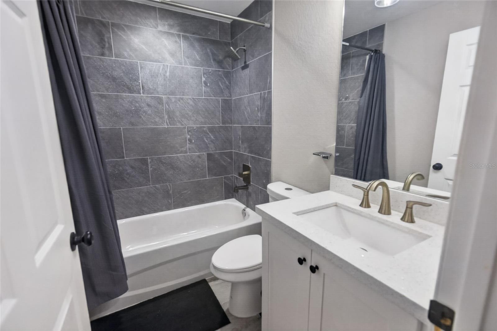 SILVER SPGS SHORES UN 42 - Residential