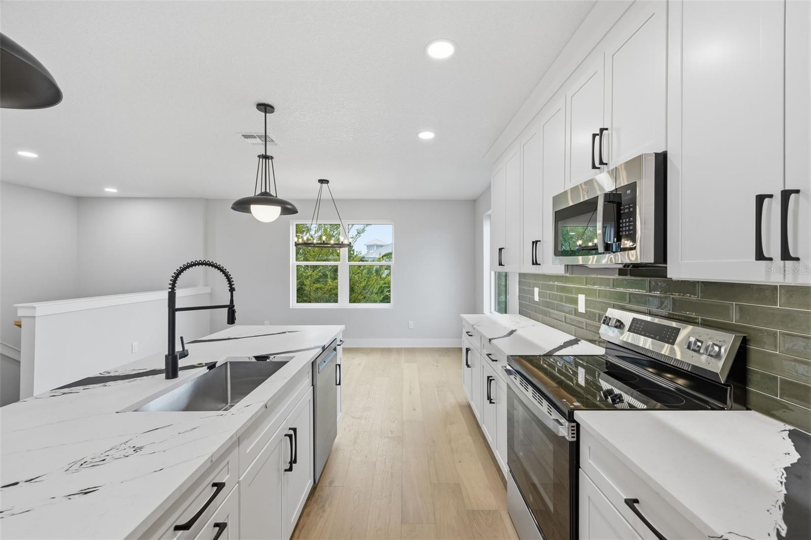 D4S | MADISON TOWNHOMES - Residential Lease