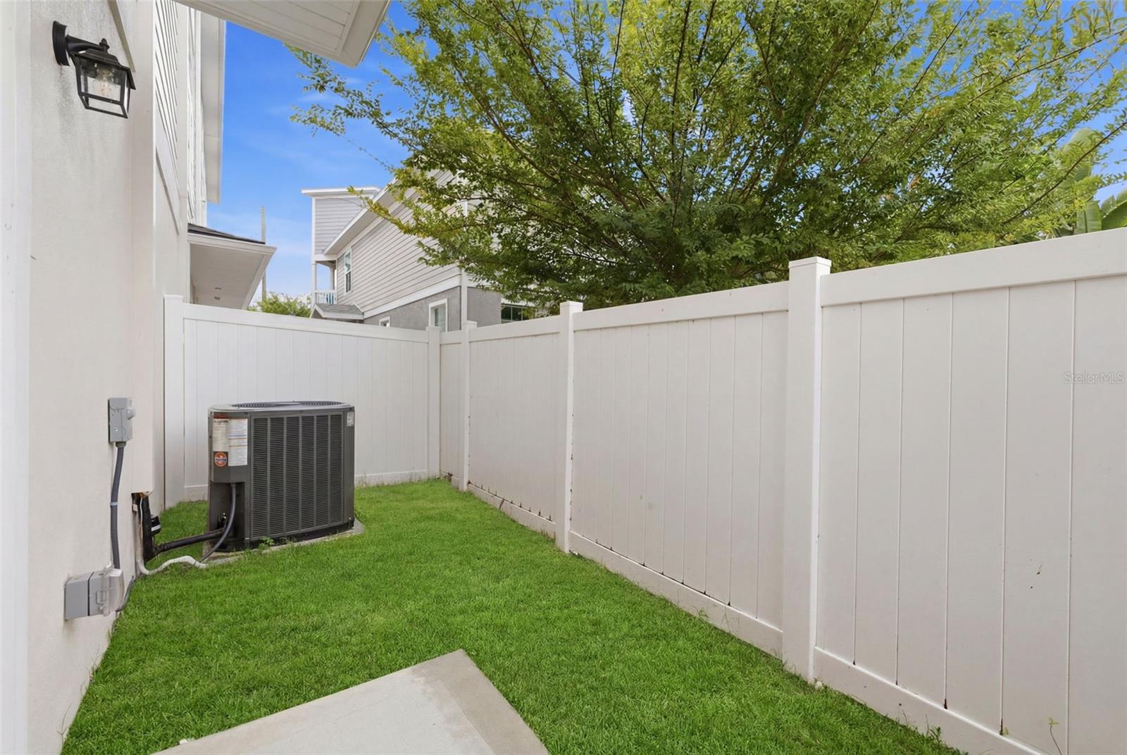 D4S | MADISON TOWNHOMES - Residential Lease