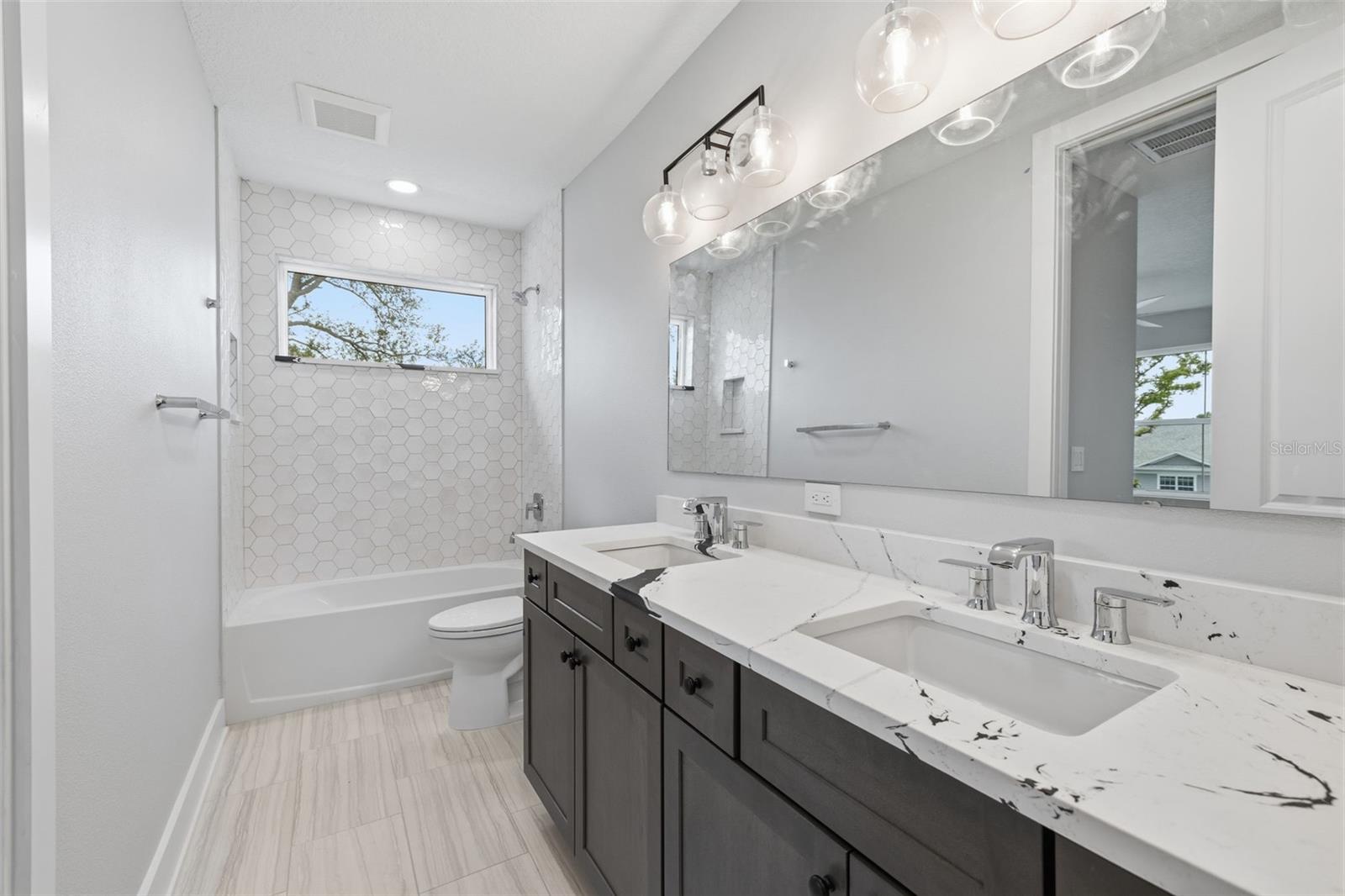 D4S | MADISON TOWNHOMES - Residential Lease