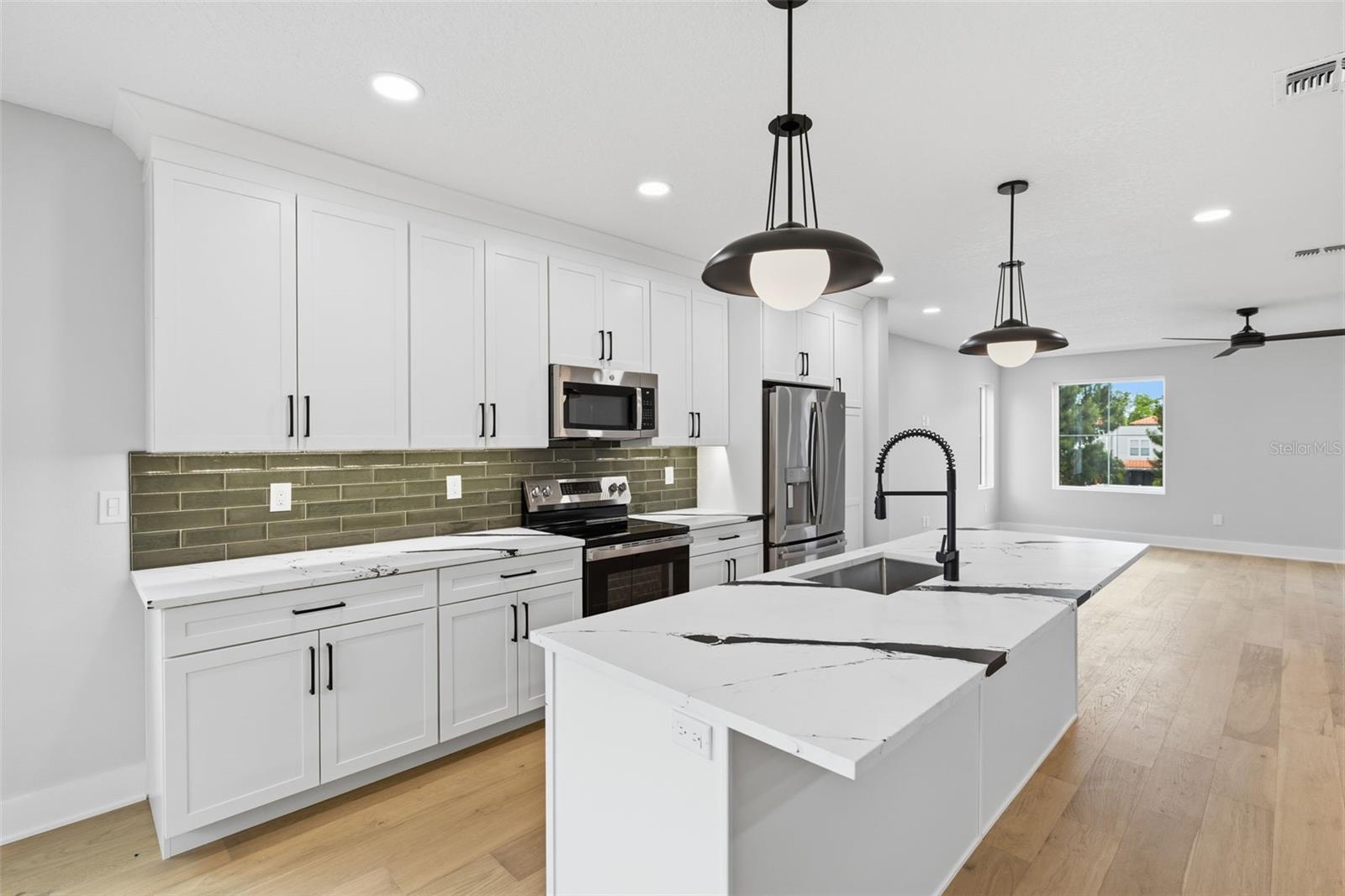D4S | MADISON TOWNHOMES - Residential Lease