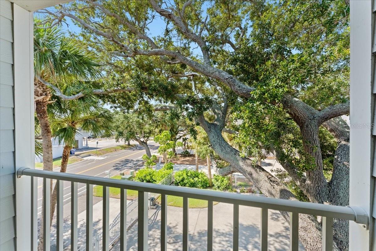 DUNES POINTE CONDO - Residential Lease