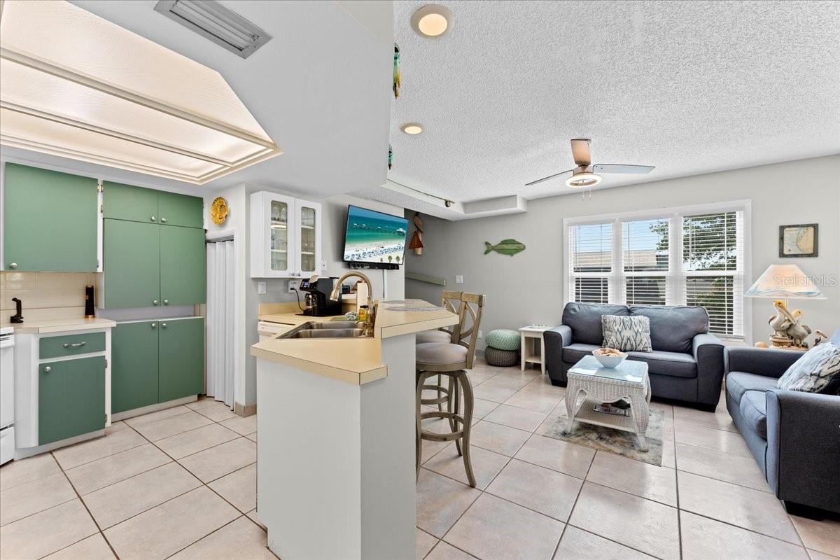 DUNES POINTE CONDO - Residential Lease