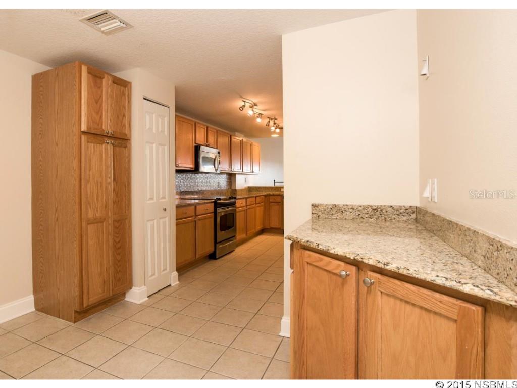 Flores Del Rio Condo - Residential Lease