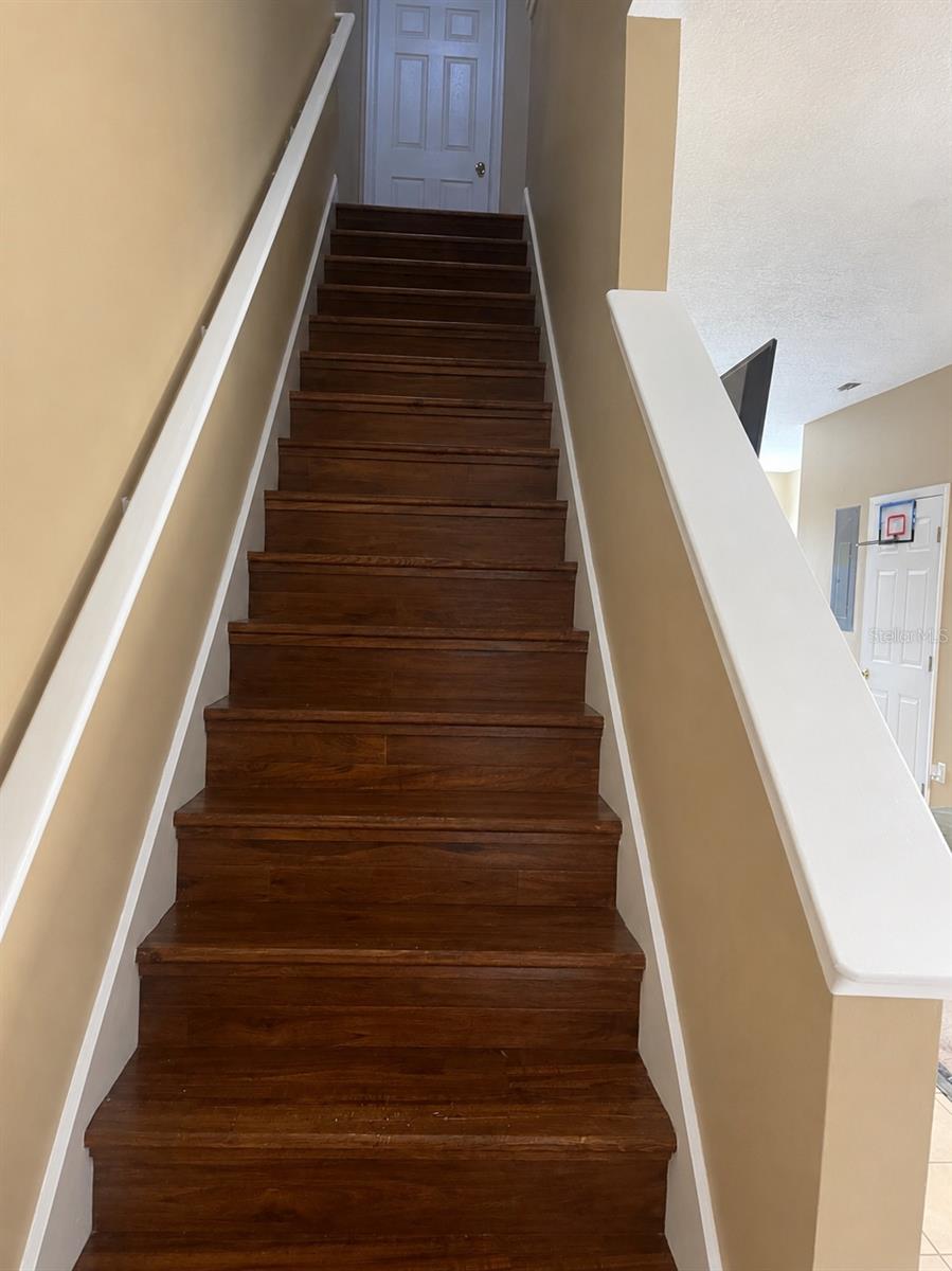 TOWNHOMES OF BAY PORT COLONY - Residential Lease