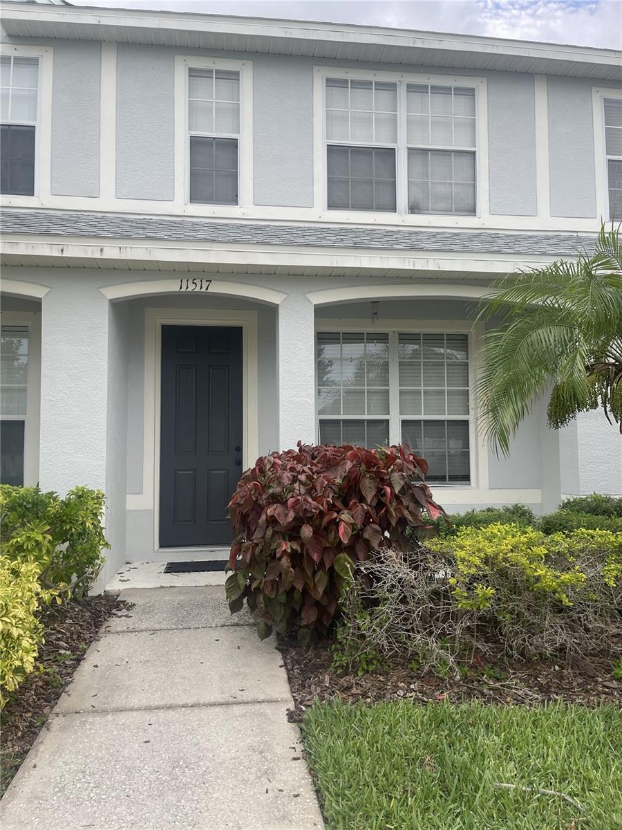Very convenient location walking distance to Alonzo High School